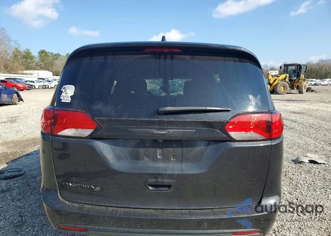 2018 Chrysler Pacifica Touring Plus z USA, uszkodzony, nr VIN 2C4RC1FG9JR352252